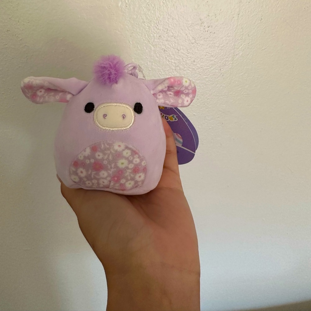 Squishmallow Delzi Clip
